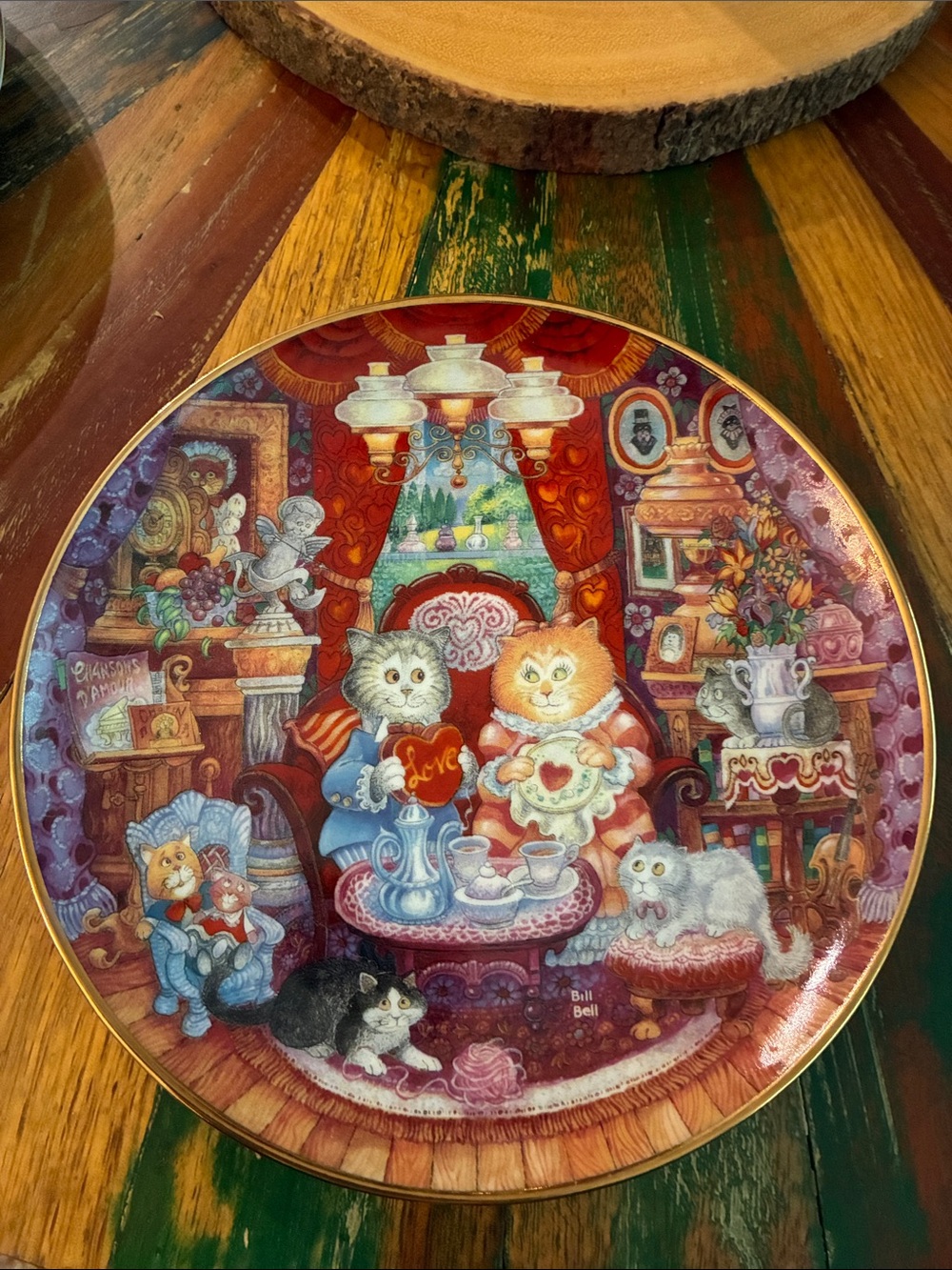 Franklin Mint heirloom collectible plate.
24k gold rim. 8” dia.